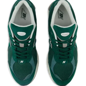 new balance 2002r forest green