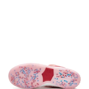 nike sb dunk low strangelove