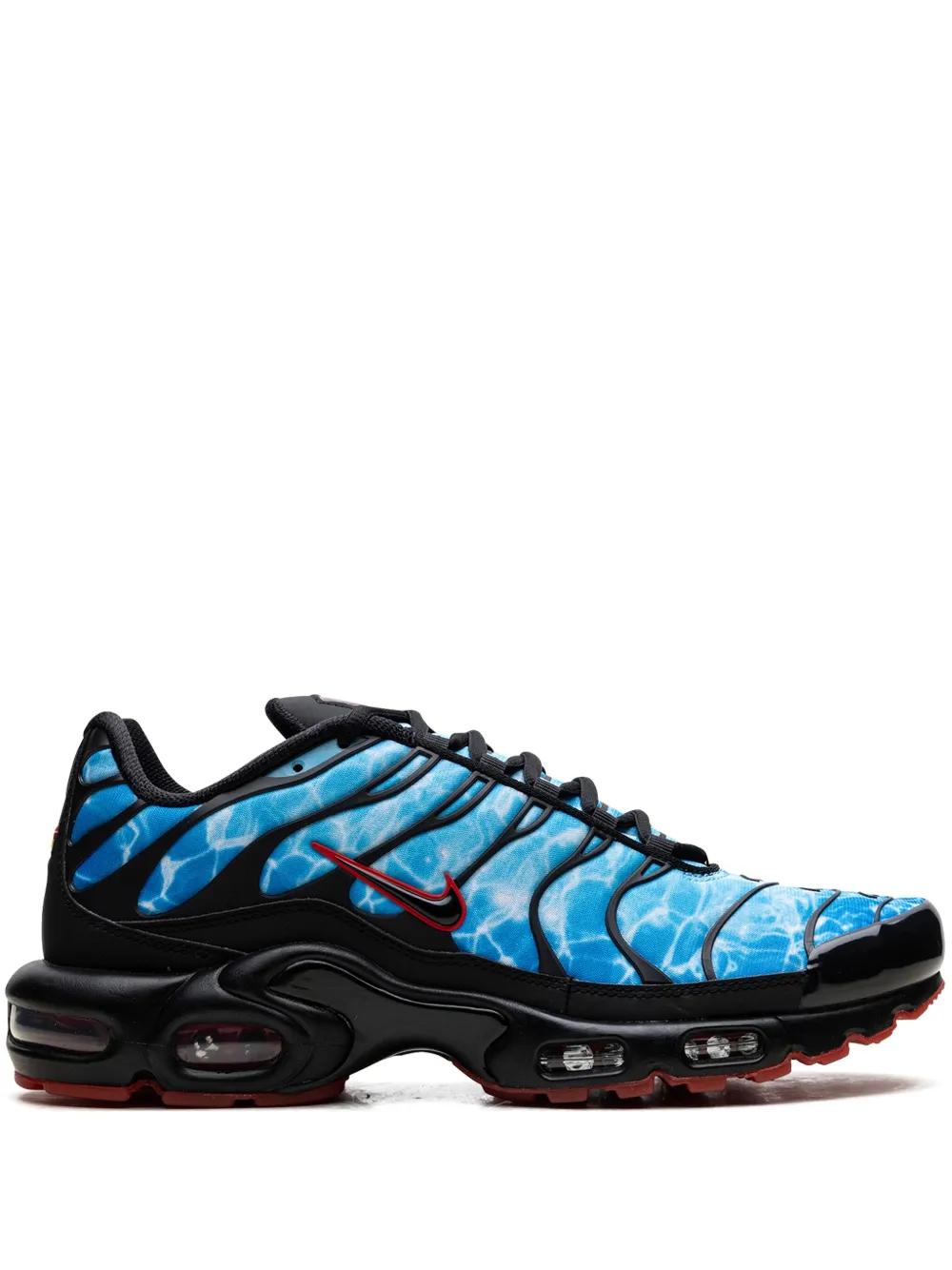 nike air max plus shark attack
