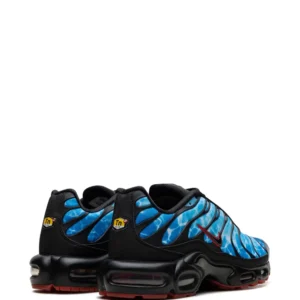 nike air max plus shark attack